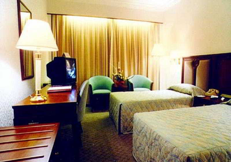 Cypress Hotel Jin Jiang Shanghai Exterior foto